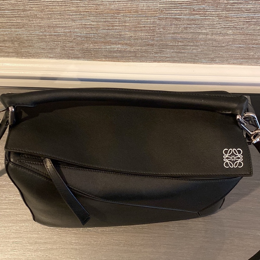 Loewe Black Puzzle Leather Crossbody Bag - Picture 8 of 14